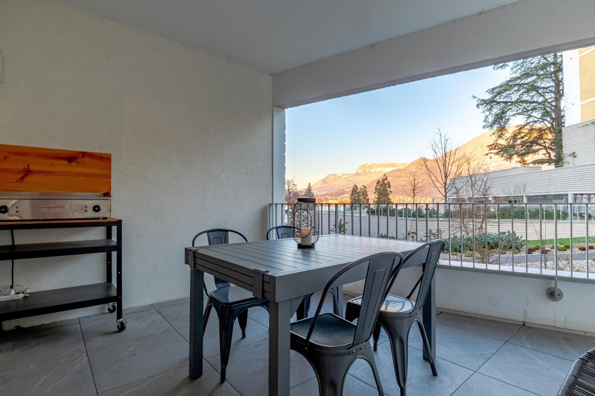 Reflet Du Veyrier 4 Etoiles - Proche Lac & Vieille Ville, Garage Prive, Secteur Recherche Annecy Exterior photo