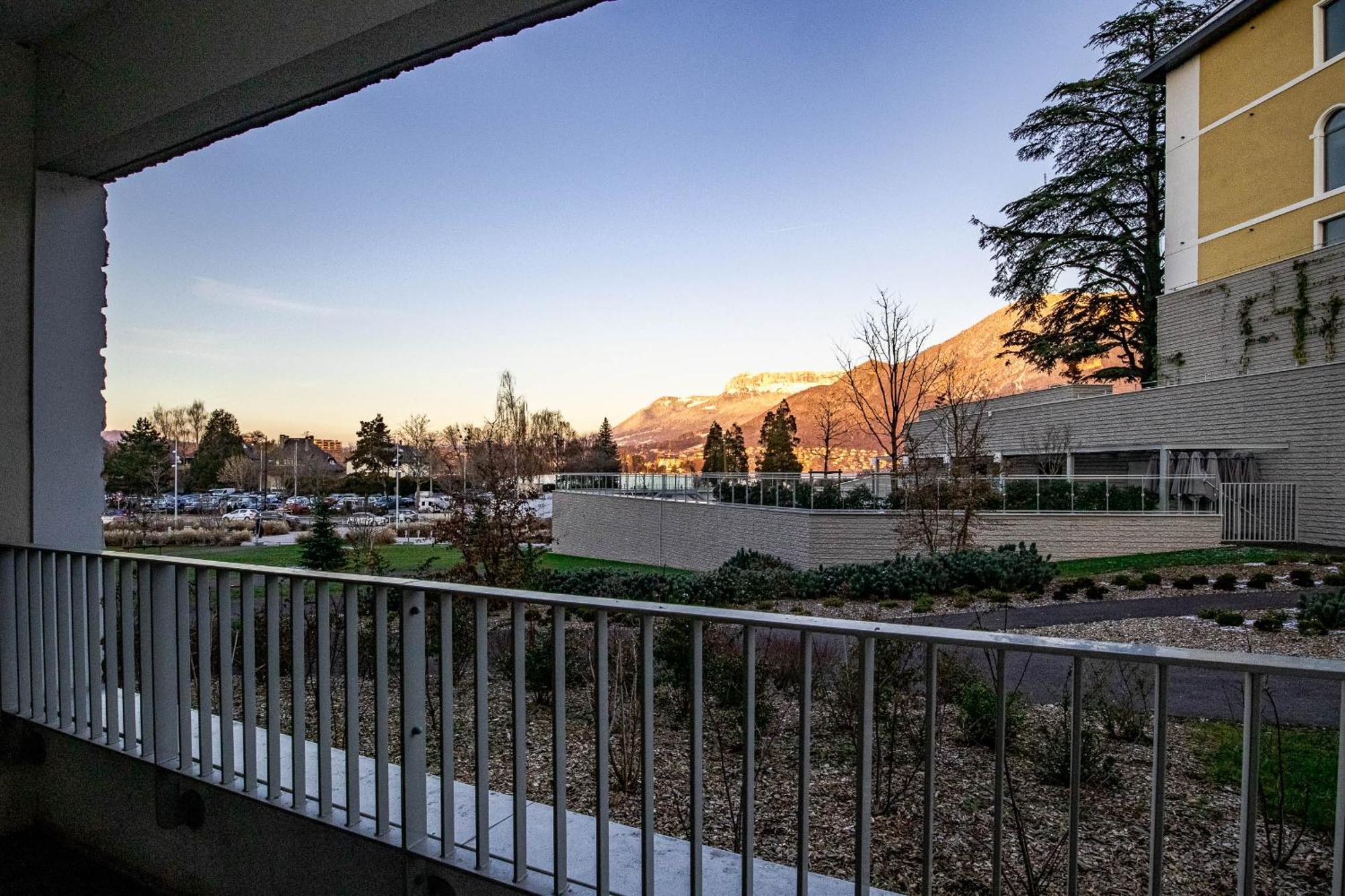 Reflet Du Veyrier 4 Etoiles - Proche Lac & Vieille Ville, Garage Prive, Secteur Recherche Annecy Exterior photo